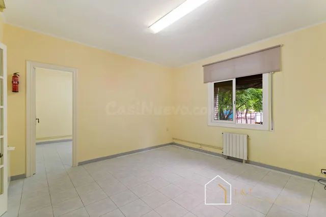 Piso en venta en plaza virrei amat – 4 habitaciones y 77 m2 útiles — 4