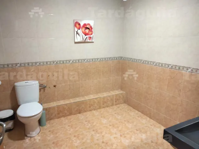 VENTA DE LOCAL ACADEMIA — 13