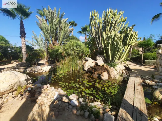 Elegante chalet con maravilloso jardín y vistas privilegiadas. — 8