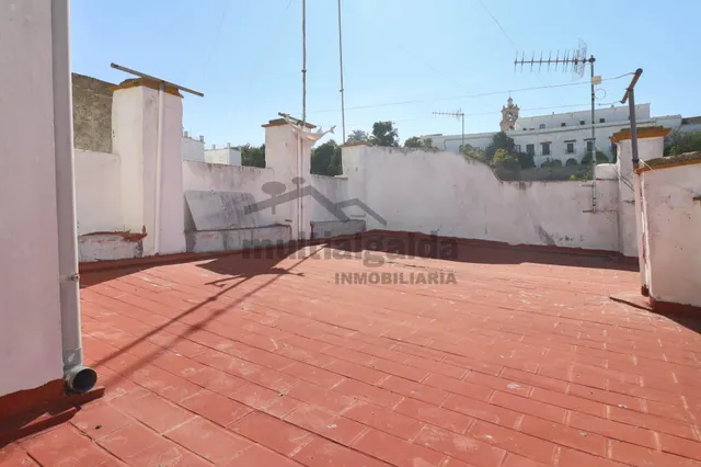 GRAN CASA EN EL CENTRO DE LA CIUDAD — 20