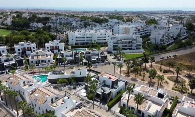 CHALET DE 2 DORMITORIOS 2 BAÑOS EN ORIHUELA COSTA ( ALICANTE ) — 5