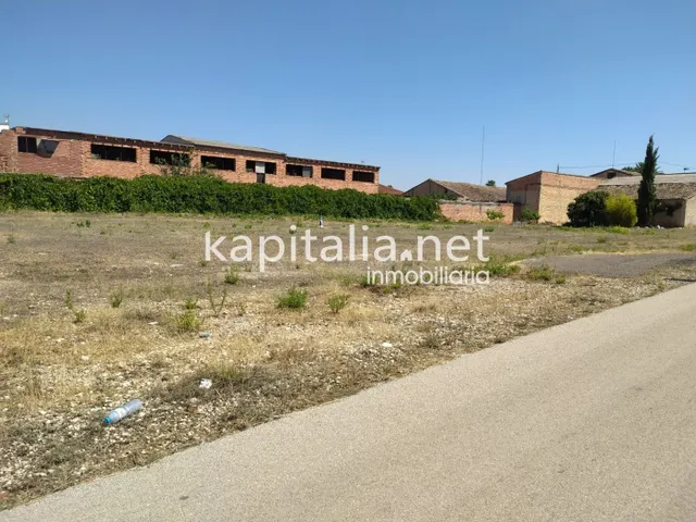 PARCELA URBANA EN MONTAVERNER — 2
