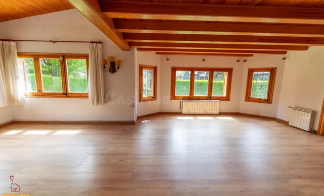 Chalet con jardín privado - foto 3