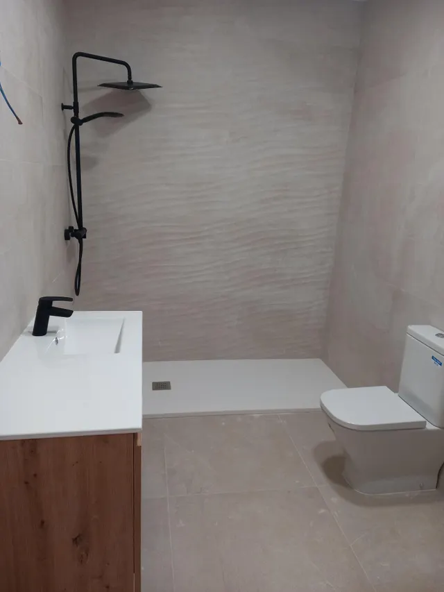 SE ALQUILA VIVIENDA — 9