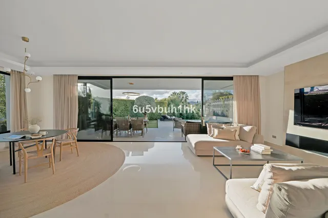 Chalet 6 habitaciones 476m² en venta - Marbella — 3