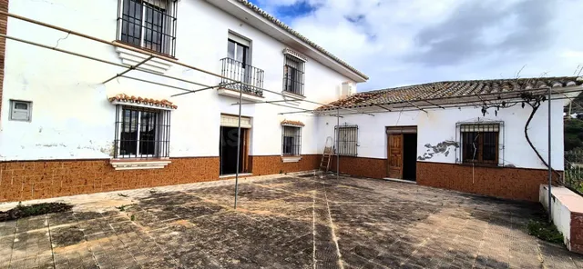 Casa en Alcaucín en venta nueva en el mercado - foto 3