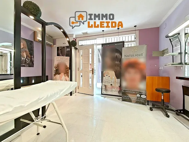 OPORTUNIDAD Local comercial en Balaguer — 24
