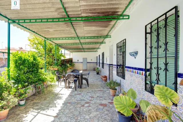 CASA CON TERRENO EN PLENO CENTRO DE ALBOLOTE — 15