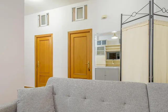 BAJO CON DISTRIBUCIÓN DE VIVIENDA Y PATIO EN GRAU DE VALENCIA — 8