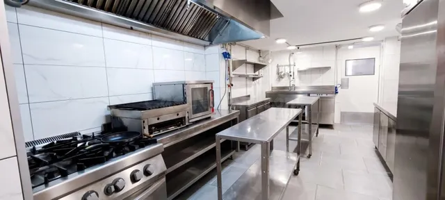 OPORTUNIDAD ÚNICA: Traspaso de Restaurante Emblemático en Pleno Rendimiento – Eixample, Tarragona - NUEVA REMODELACION Y DISEÑO — 17