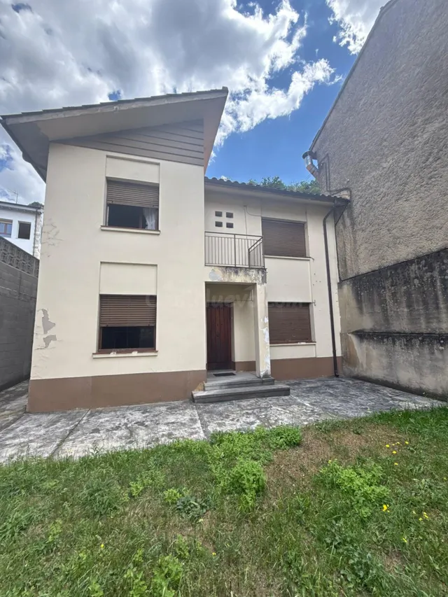 CASA + JARDÍN EN BARREDOS