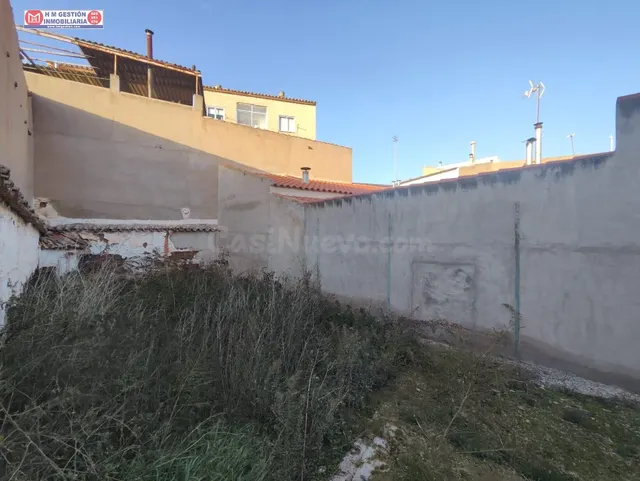 CASA DE PLANTA BAJA PARA AMPLIA REFORMA O COMO SOLAR. IDEAL  - foto 3
