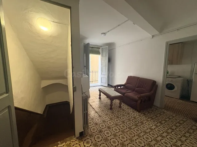 Interesante Casa en Calaf con almacén y Jardín muy grande - foto 5