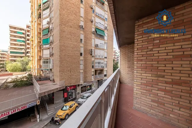 MAGNIFICA VIVIENDA EN LAS FLORES - CAMINO DE RONDA — 20
