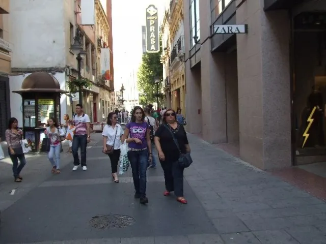 LOCAL EN PLENO CENTRO DE CORDOBA CAPITAL — 8
