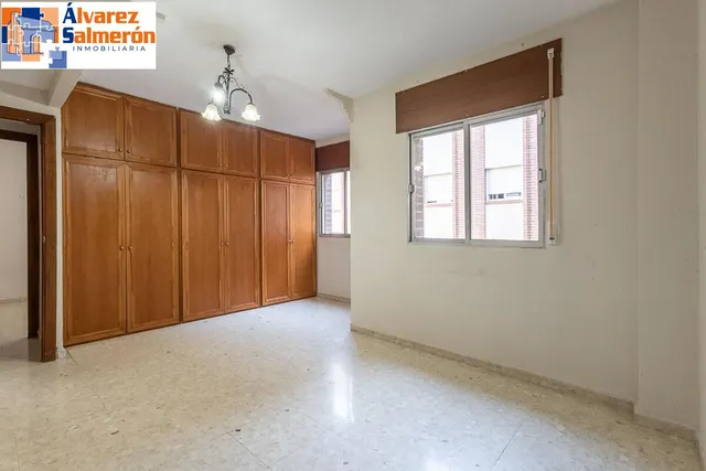 Espacio, luz y comodidad en una vivienda con grandes posibilidades en zona Alcampo — 14