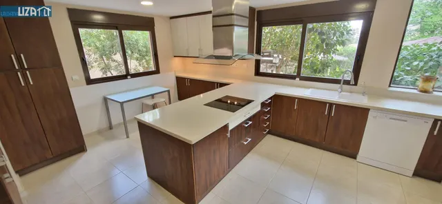 Espectacular Chalet de Lujo en la Exclusiva Urbanización Llop Mari — 12