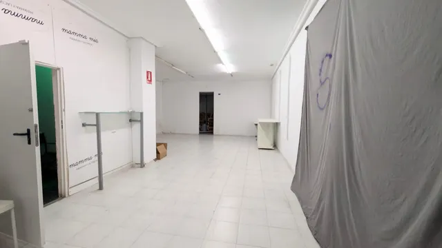 ¡GRAN LOCAL COMERCIAL EN ALQUILER, ELCHE, JUNTO A HIPERBER Y REINA VICTORIA, 150 M2, ASEO Y CRISTALERA A LA CALLE! — 10