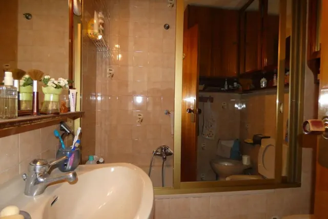 VENTA DE PISO + LOCAL — 17