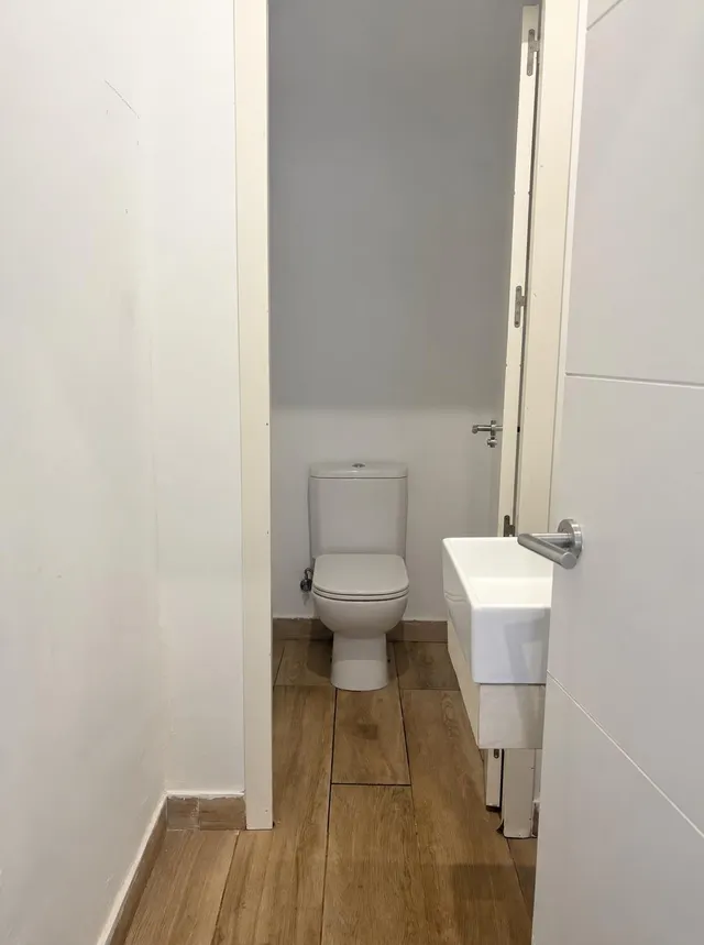 Local comercial 1 habitación 185m² en alquiler - Valdelacasa — 13