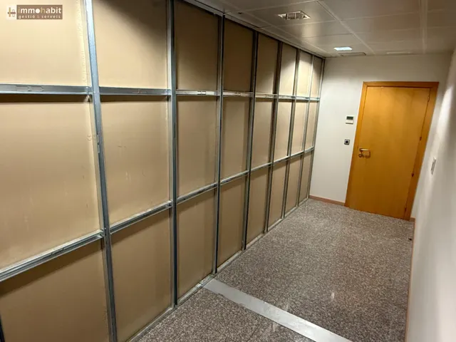 Oficina acabada en alquiler en Neoparc 1 Lleida — 24