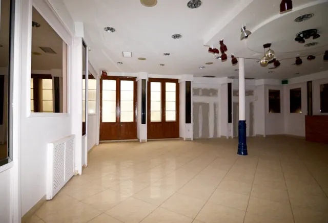 Urbis te ofrece un local comercial en venta en Béjar, Salamanca. — 7