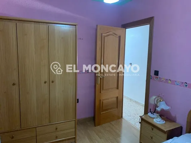 Fantástico apartamento con cuatro dormitorios en el centro de Catral, Alicante, Costa Blanca — 29