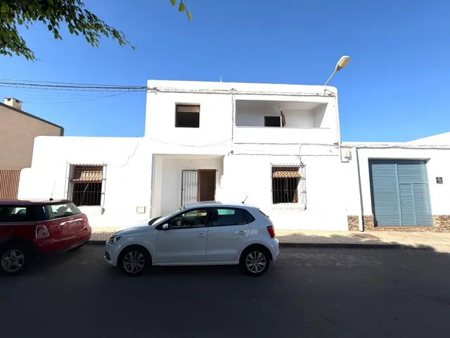 CASA DE PUEBLO CON GRAN PARCELA DE 636 m2, GARAJE Y MUCHAS POSIBILIDADES EN LAS NORIAS, EL EJIDO — 39