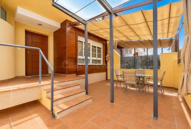 Duplex de 5 dormitorios y sotano privado — 3