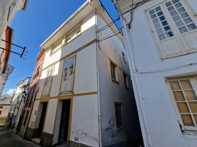 GRAN CASA DE 241 M2 CON TERRAZA Y VISTAS A LA RÍA DEL EO | FIGUERAS, CASTROPOL — 40