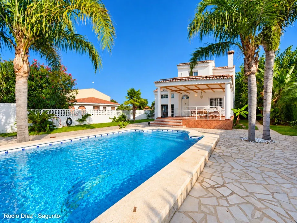 Precioso chalet junto al mar en Sagunto