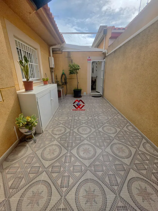 Villa en esquina con piscina privada, garaje a 800 m de la playa en Santiago de la Ribera — 21