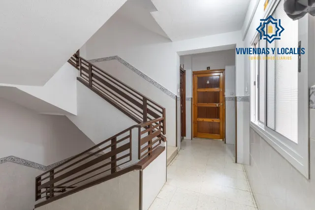 Piso 3 habitaciones en Calle Santa Margarita, junto Cmno. Bajo de Huétor — 27
