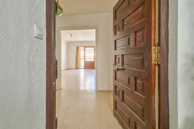 Piso en calle Tornería junto a Hotel María Luisa — 11