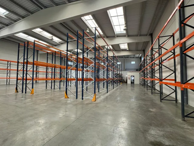 ICO680023 - NAVE INDUSTRIAL DE 2041M2 EN EL POLÍGONO DE COTE - foto 4