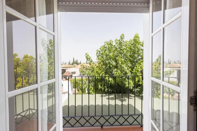 Chalet pareado con piscina, jardín y bonitas vistas a Granada en La Zubia — 37