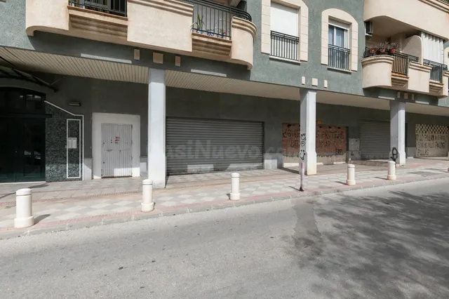 Oportunidad en Atarfe, local de origen de 222m2 - foto 3
