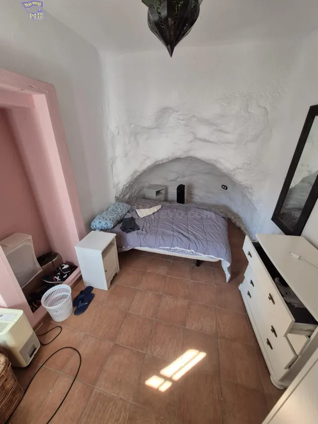 SE VENDE CASA EN PATIO DE VECINOS EN ZONA CASCO ANTIGUO - foto 5