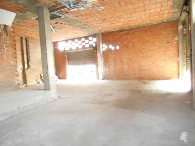 LOCAL COMERCIAL EN VILLAQUILAMBRE — 6