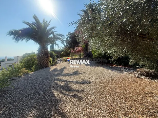 Palau Saverdera | Exclusiva vivienda unifamiliar con piscina - foto 5