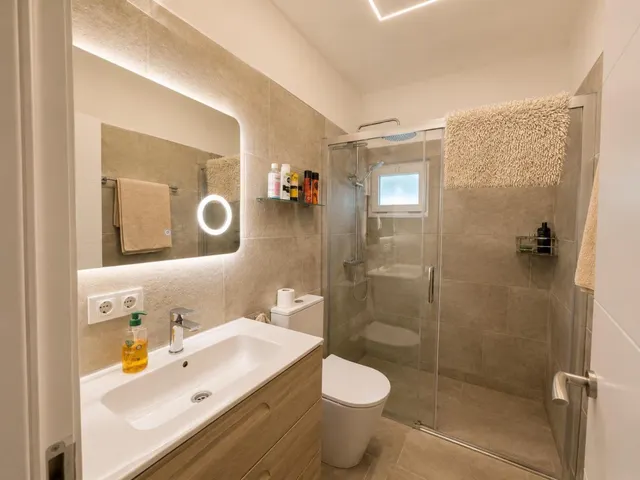 CASA CON TERRENO Y HUTG — 18