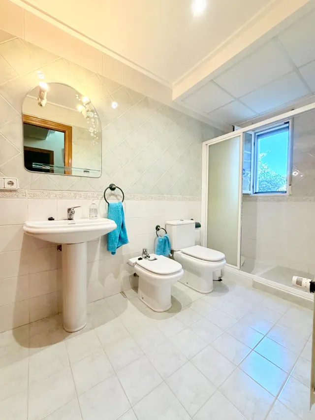 CHALET EXCLUSIVO EN ALZABARES ELCHE, CON PISCINA, ALTAS CALIDADES Y A SOLO 2 KM DEL HOSPITAL — 49