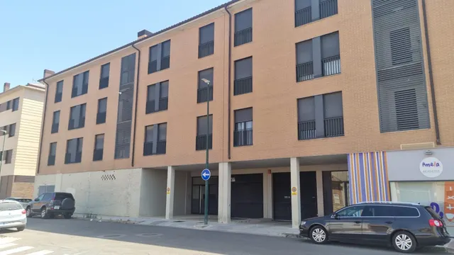 Piso en venta en Calle de las Cinco Villas, Ejea de los Caballeros — 10