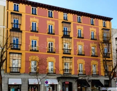 Edificio exclusivo clásico representativo situado en la call - foto 2