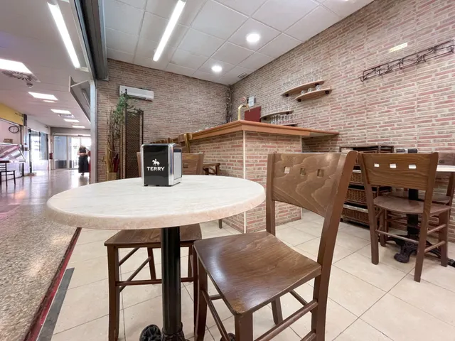 SE VENDE BAR EQUIPADO EN PERFECTO ESTADO EN EL CENTRO COMERCIAL LAS FUENTES — 13