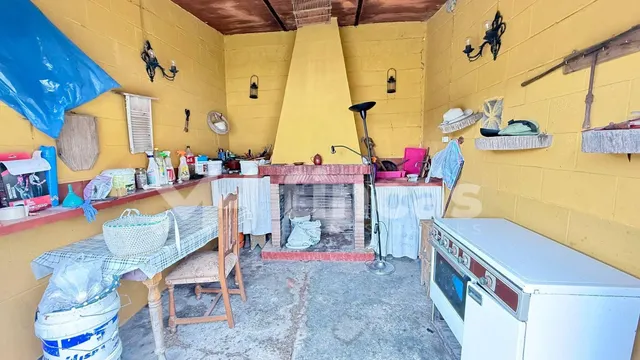Chalet con 3.150 m2 de parcela en "LA NARANJILLA" (Carmona)  - foto 2