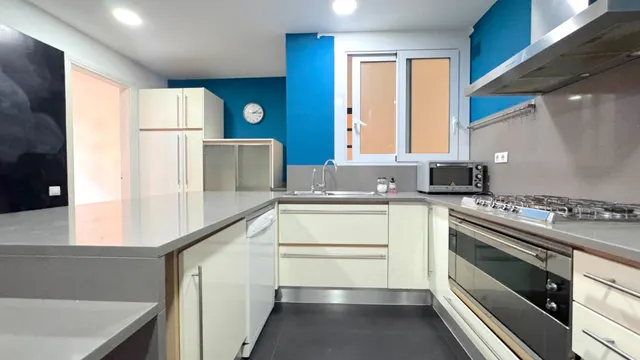 Piso Señorial en Balmes con  Doble Orientación — 8