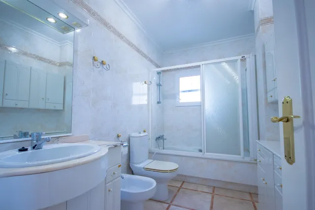 CHALET CON PISCINA PRIVADA EN LA ZENIA - PLAYA FALAMENCA (ORIHUELA COSTA) — 10