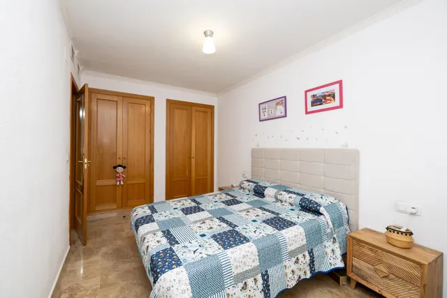 Piso de dos dormitorios en Sanders, en urbanización privada con piscina, pistas de padel, plaza de garaje y trastero — 12