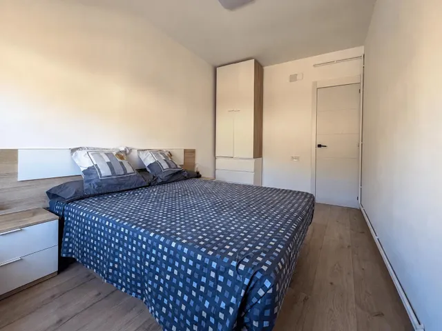 PISO EN SANTPEDOR, CON TERRAZA, BALCÓN Y VISTAS DESPEJADAS — 9